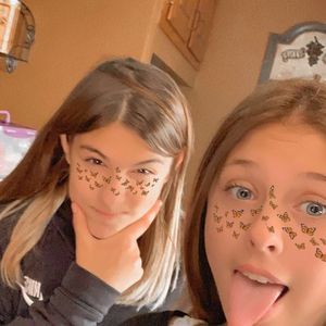 Meet your Posher, Kira